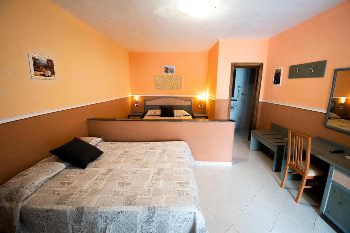 Otel Junior Village Forio di Ischia